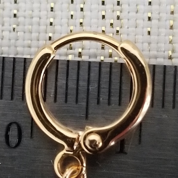 COPY - Small charm gold huggie hoop earrings - Picture 6 of 7